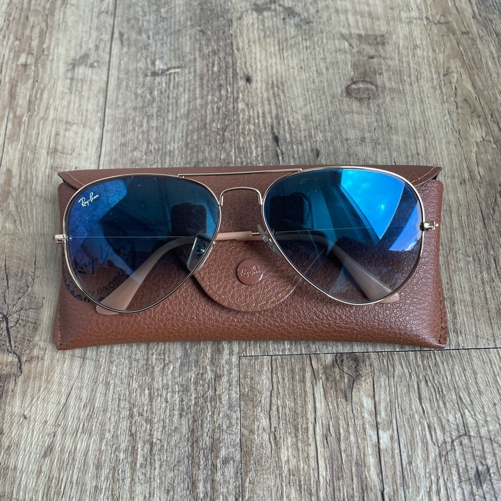 Ray-Ban Aviator Gradient Sunglasses